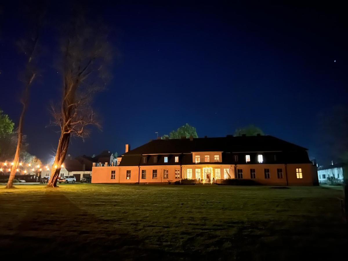 Dworek Bielin Exterior photo