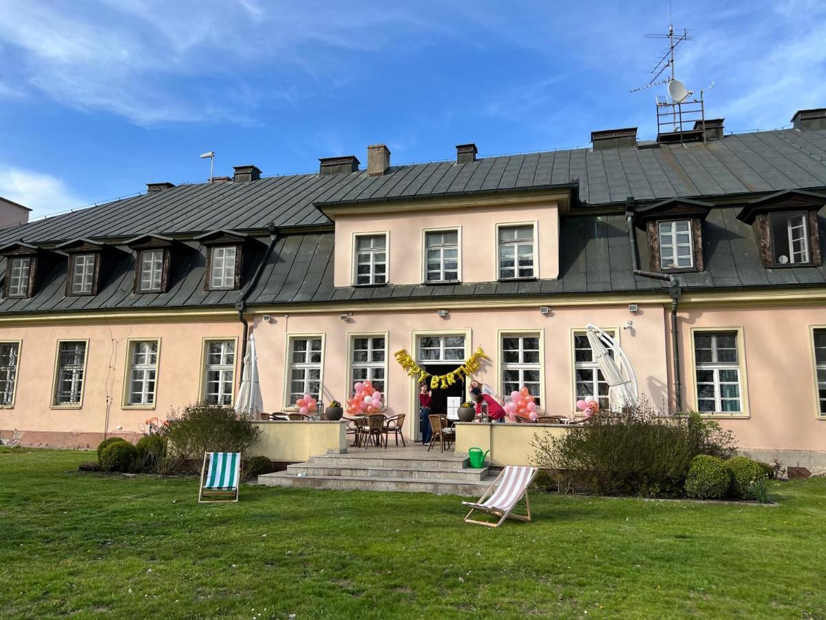 Dworek Bielin Exterior photo